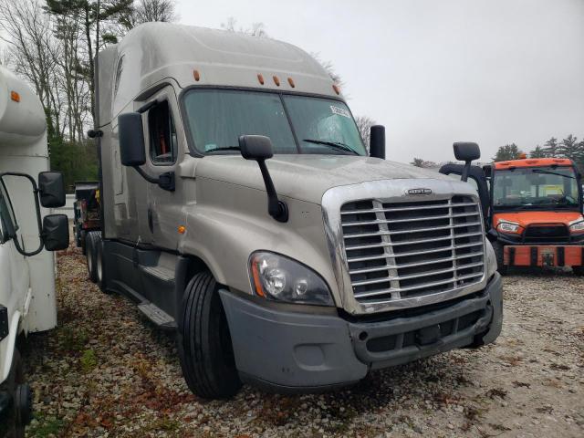  Salvage Freightliner Cascadia 1