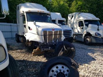  Salvage Peterbilt 579