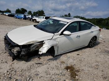  Salvage Nissan Altima