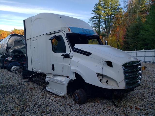  Salvage Freightliner Cascadia 1