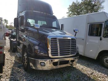  Salvage Freightliner Cascadia 1