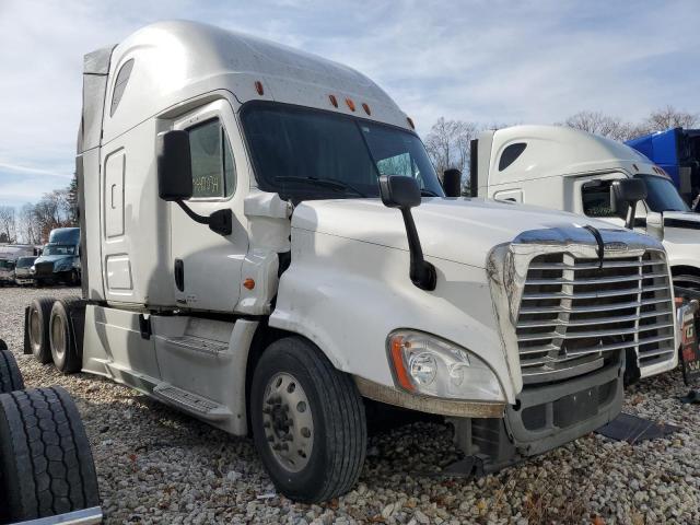  Salvage Freightliner Cascadia 1