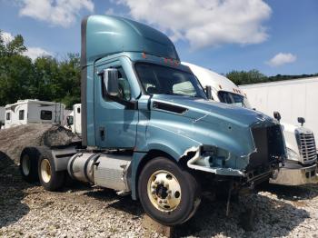  Salvage Freightliner Cascadia 1