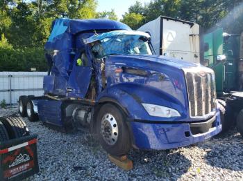  Salvage Peterbilt 579