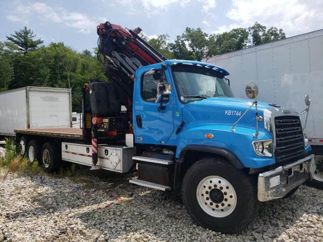  Salvage Freightliner 114sd