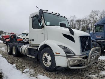  Salvage Volvo Vnr