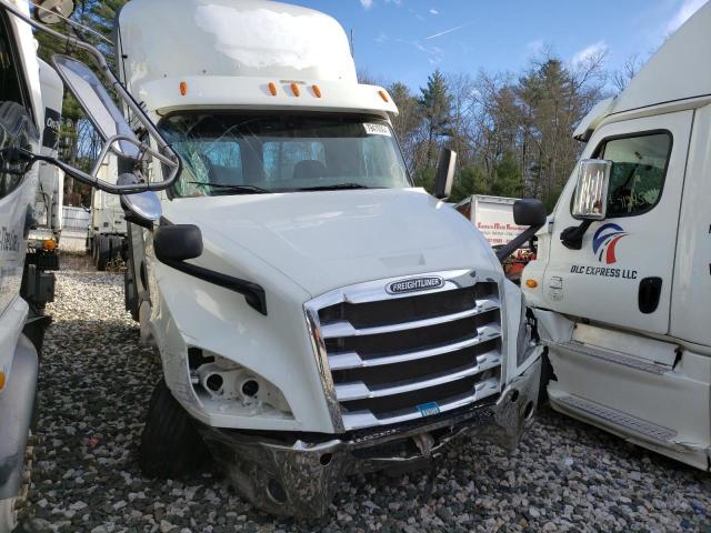  Salvage Freightliner Cascadia 1