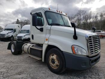  Salvage Freightliner Cascadia