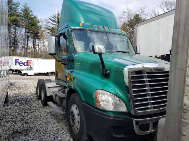  Salvage Freightliner Cascadia 1