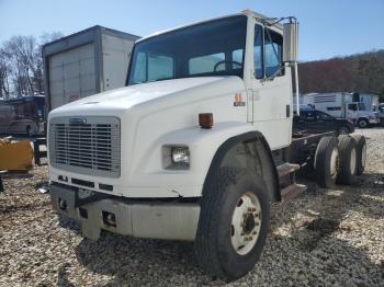  Salvage Freightliner Medium Con