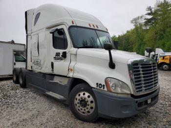  Salvage Freightliner Cascadia 1