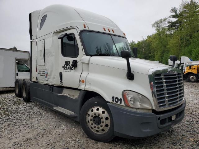  Salvage Freightliner Cascadia 1