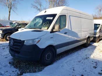  Salvage Mercedes-Benz Esprinter