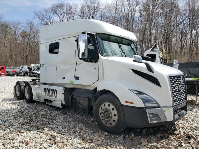  Salvage Volvo Vn