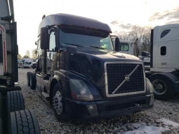  Salvage Volvo Vn