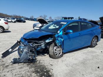  Salvage Toyota Prius