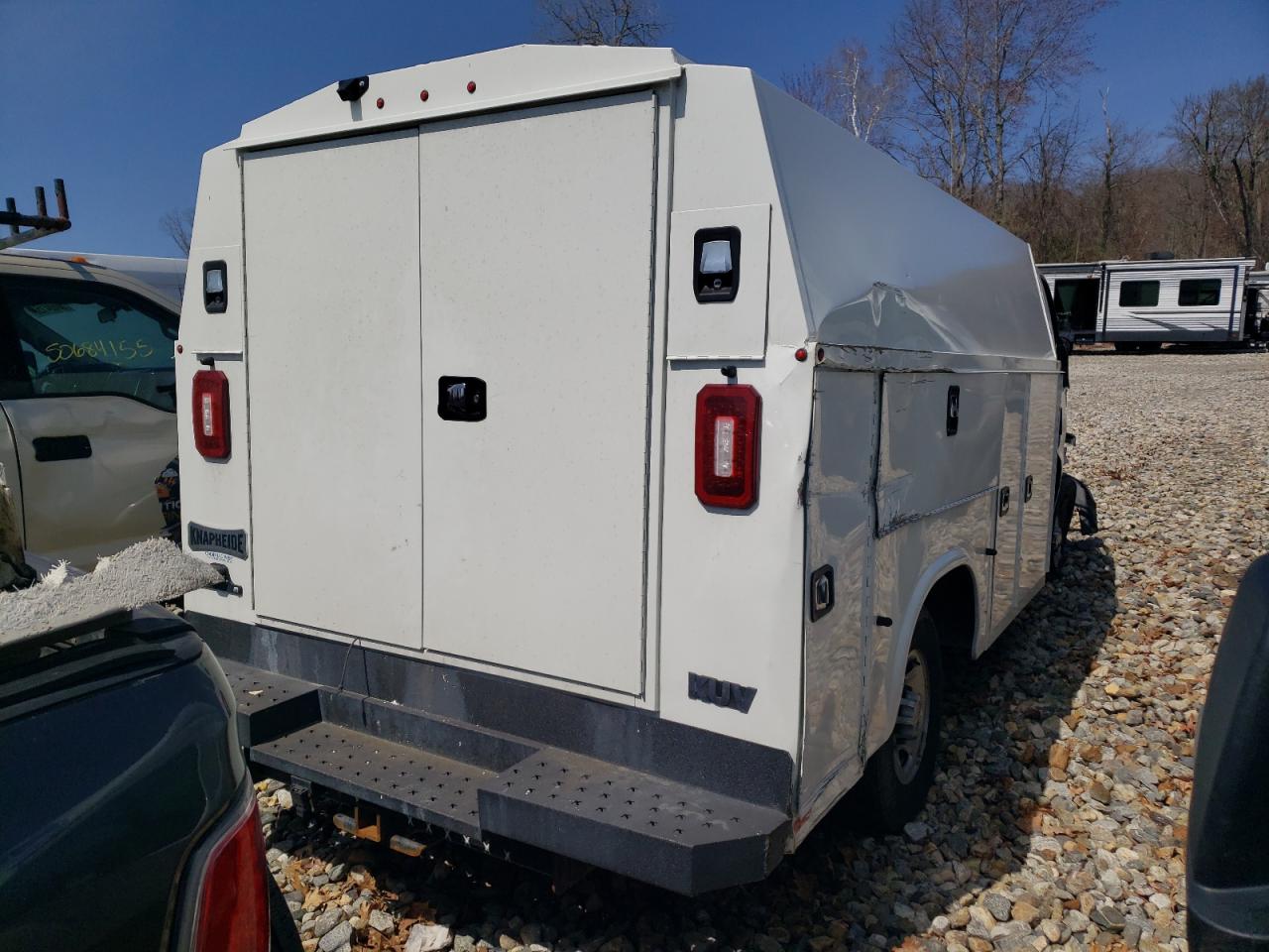 Chevrolet Express Image 5