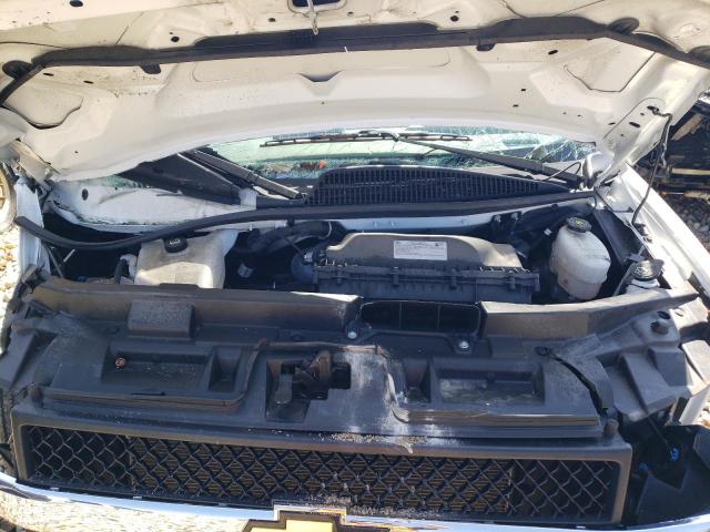 Chevrolet Express Image 2