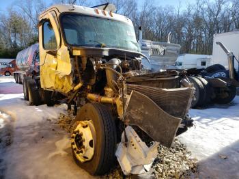  Salvage Freightliner Cascadia 1