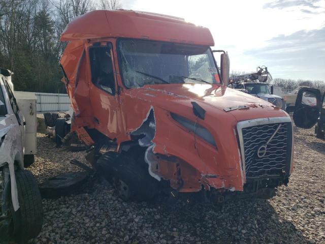  Salvage Volvo Vnl
