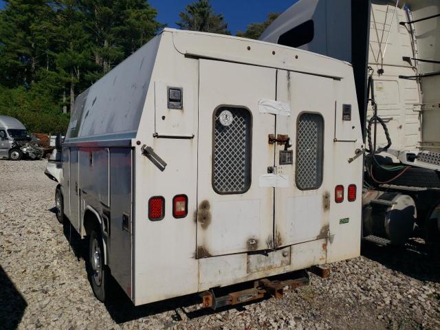 Ford Econoline E350 Super Duty Cutaway Van Image 2