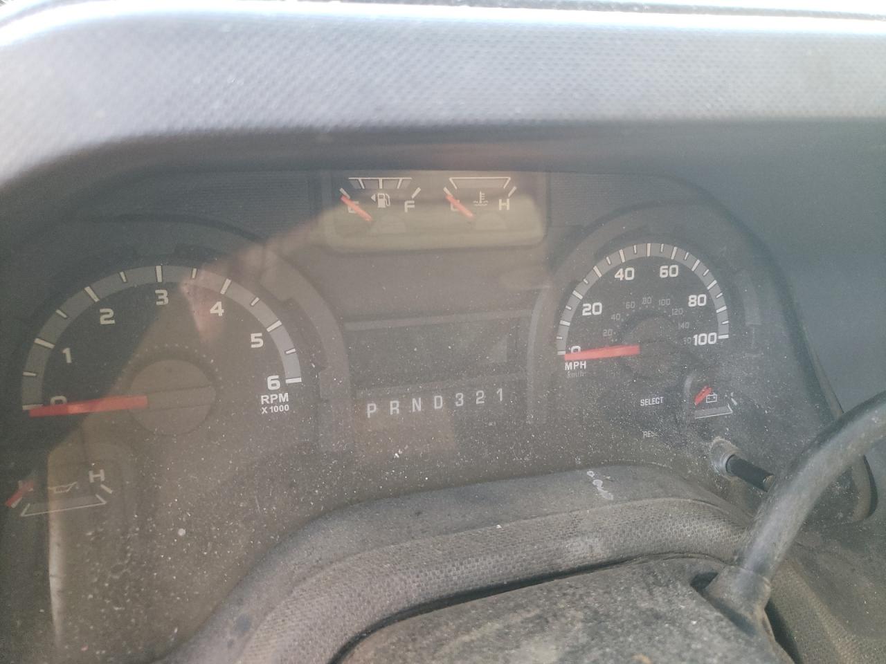 Ford Econoline E350 Super Duty Cutaway Van Image 13