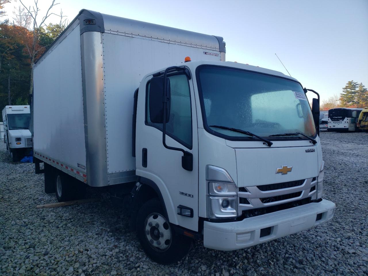 Chevrolet 3500 Image 6