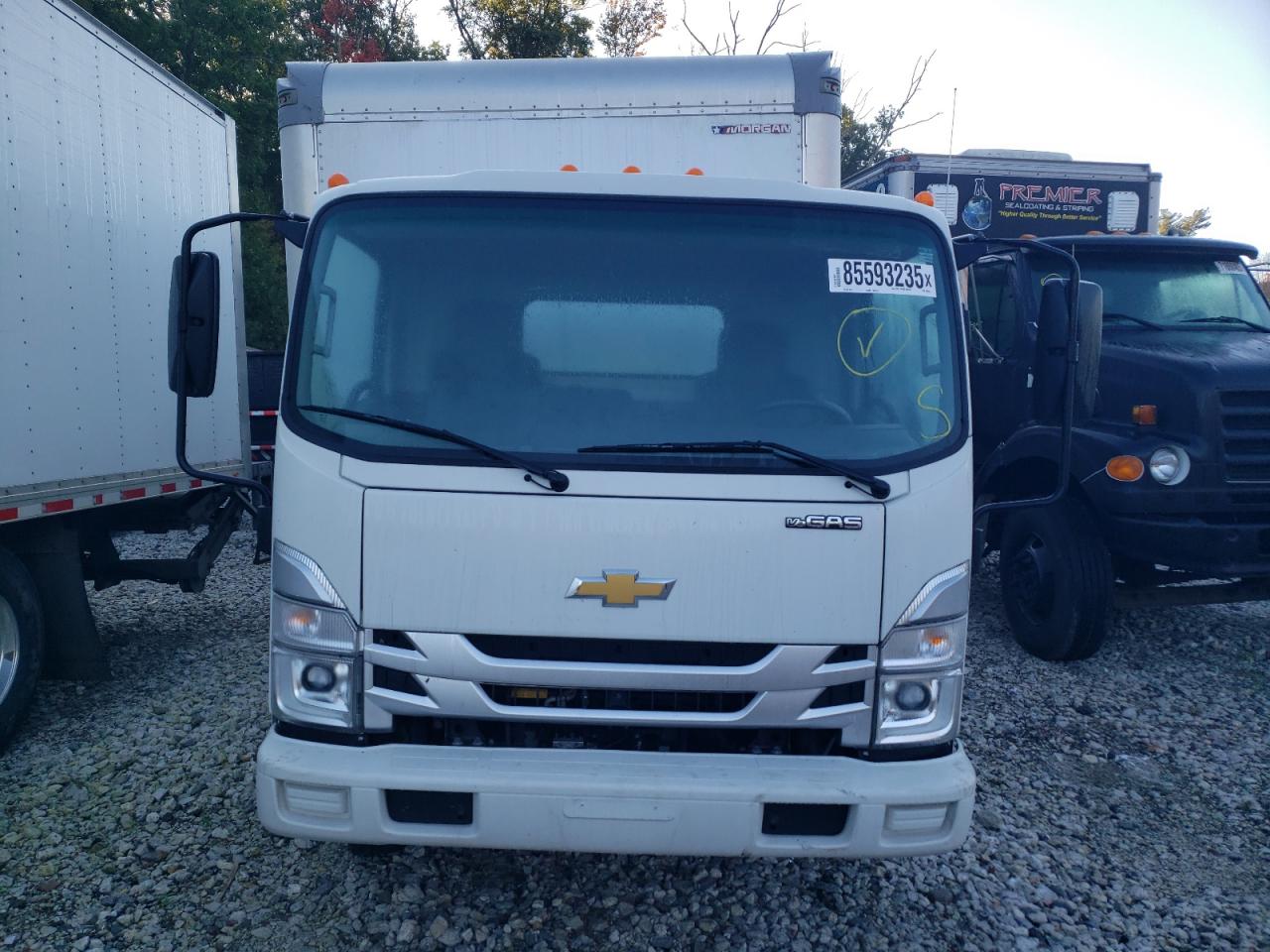 Chevrolet 3500 Image 5