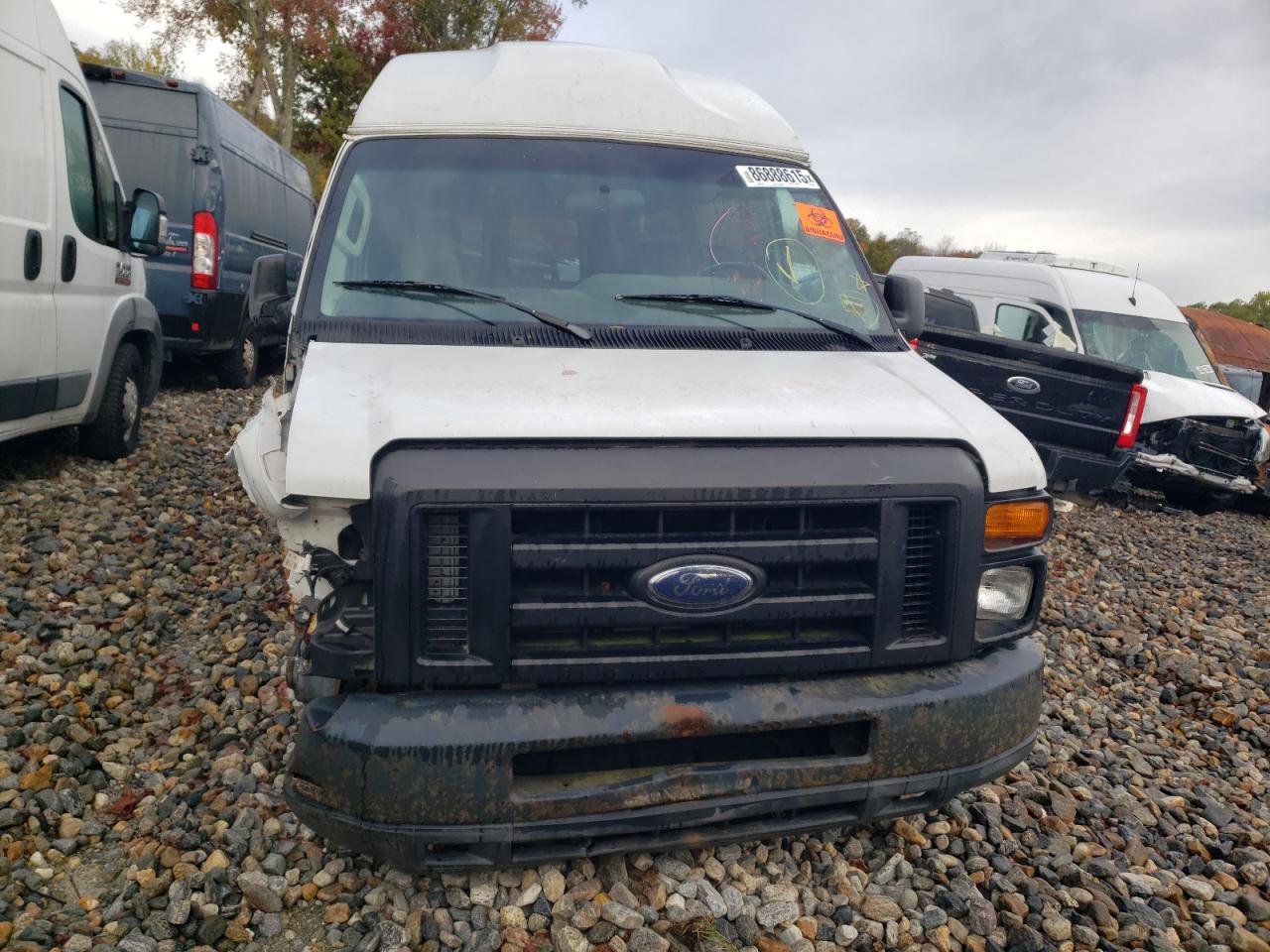 Ford Econoline E350 Super Duty Van Image 9
