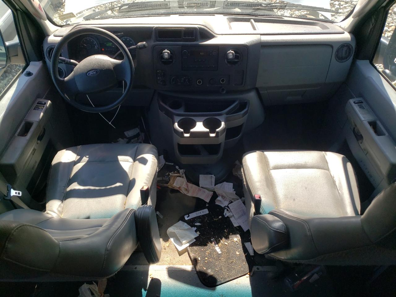 Ford Econoline E350 Super Duty Van Image 10