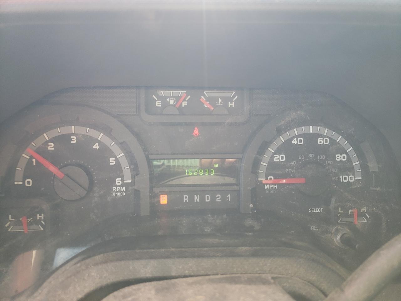 Ford Econoline E350 Super Duty Van Image 12