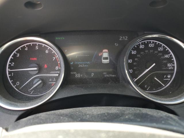 Toyota Camry Xle Image 8