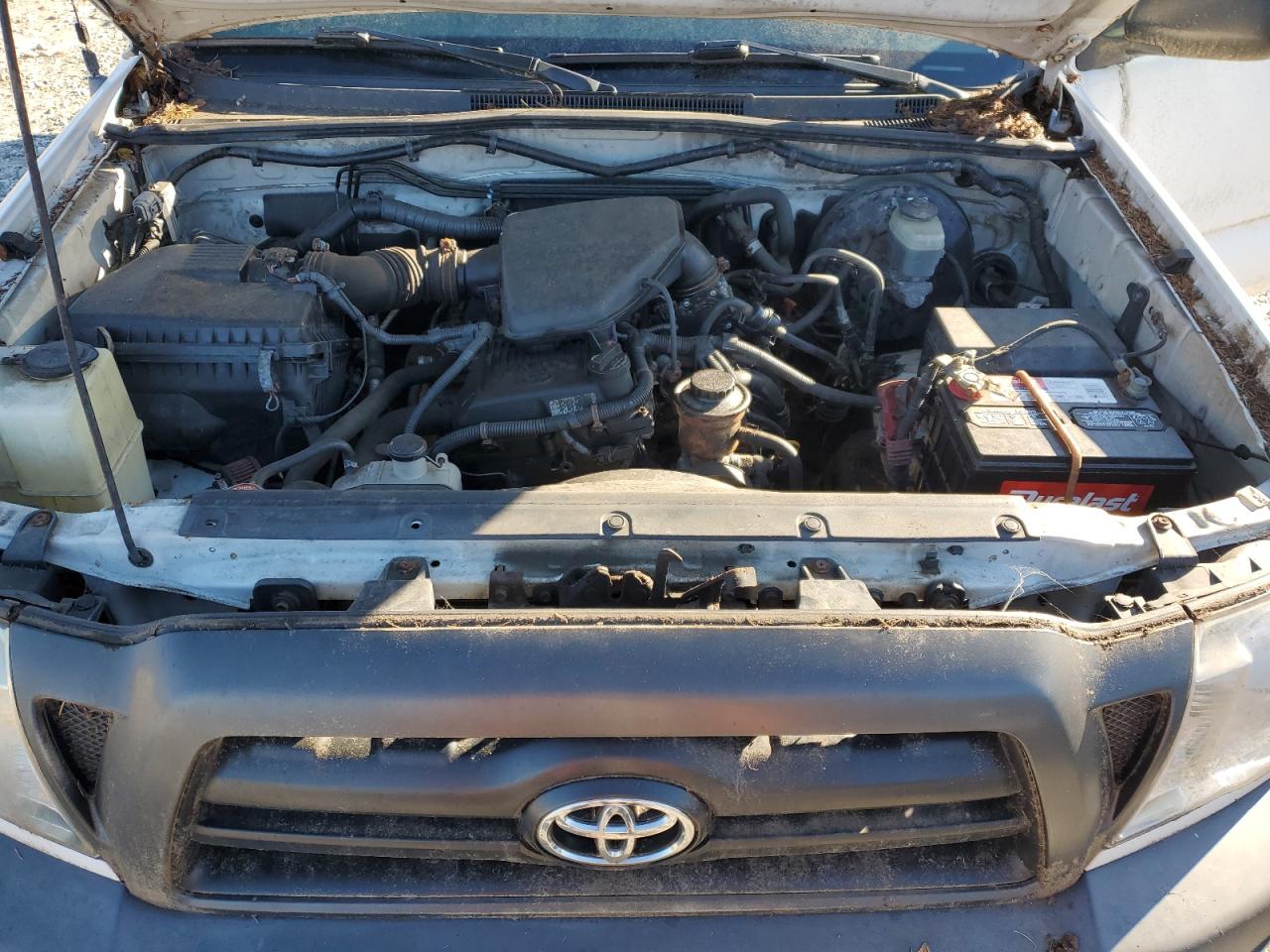 Toyota Tacoma Access Cab Image 10