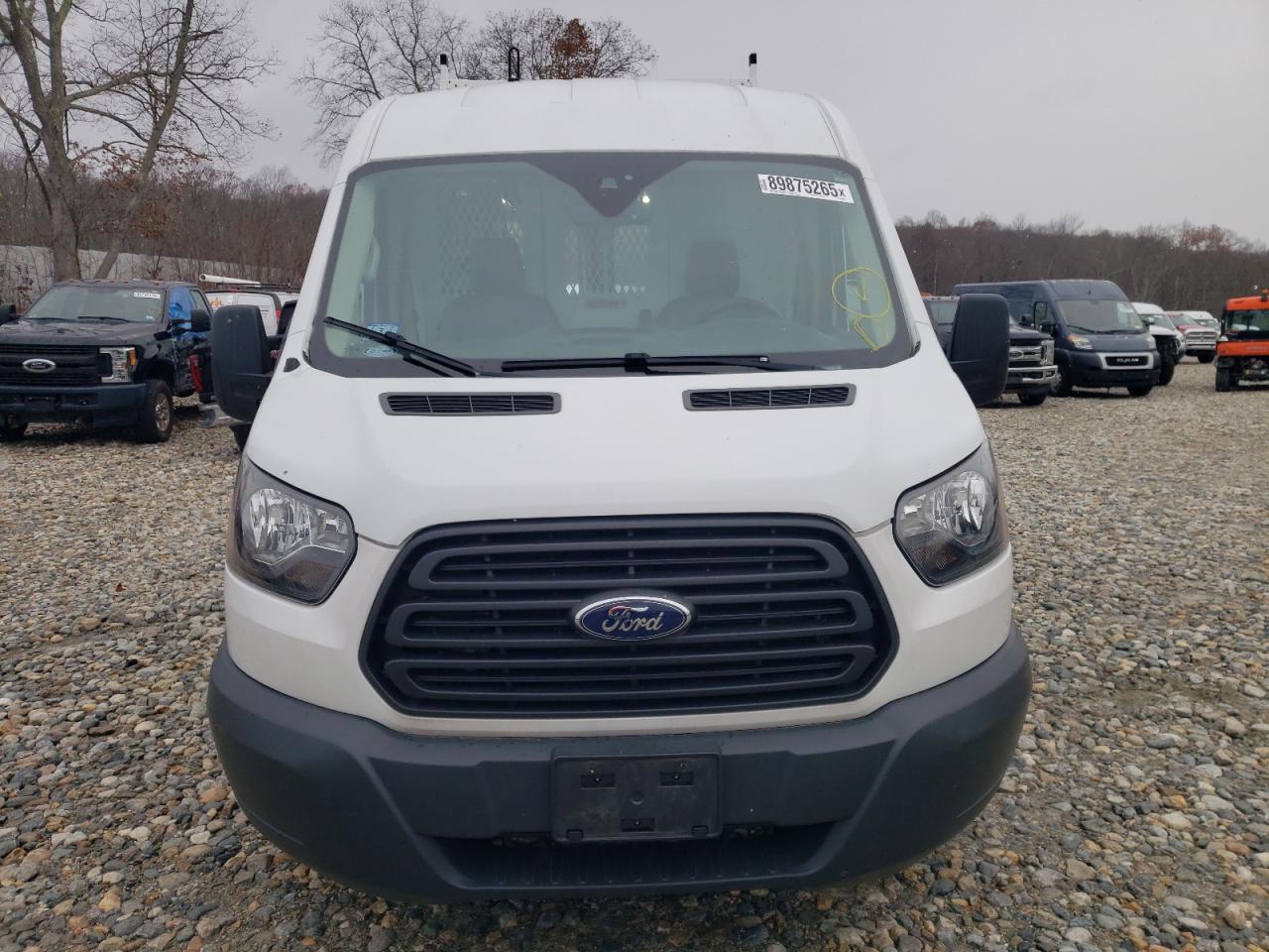 Ford Transit T-250 Image 6