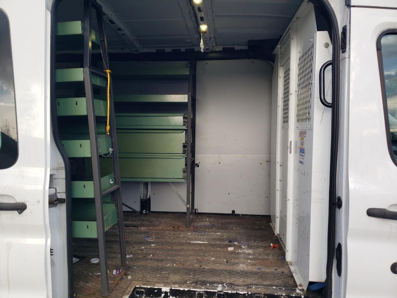 Ford Transit T-250 Image 11