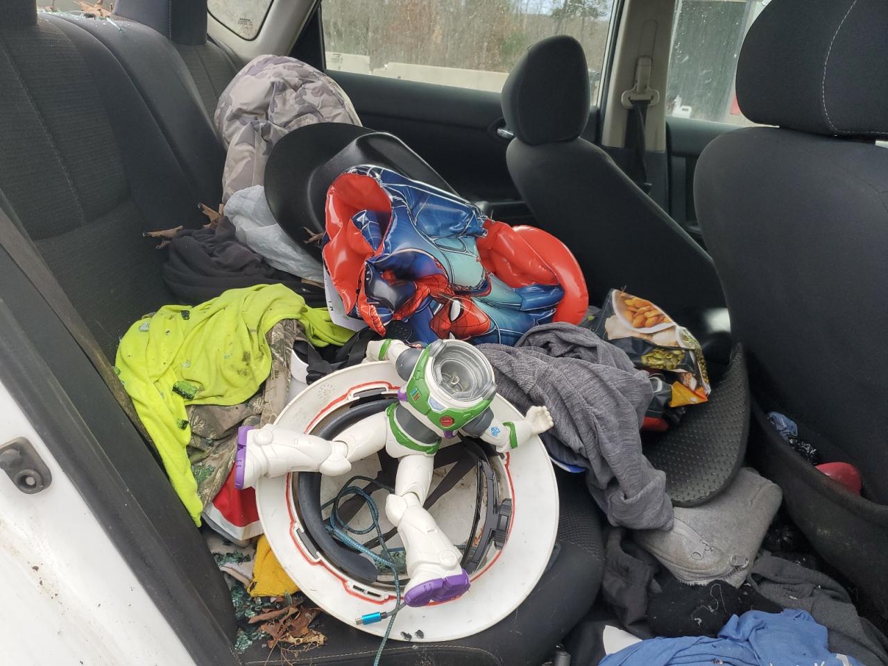 Nissan Sentra S Image 5