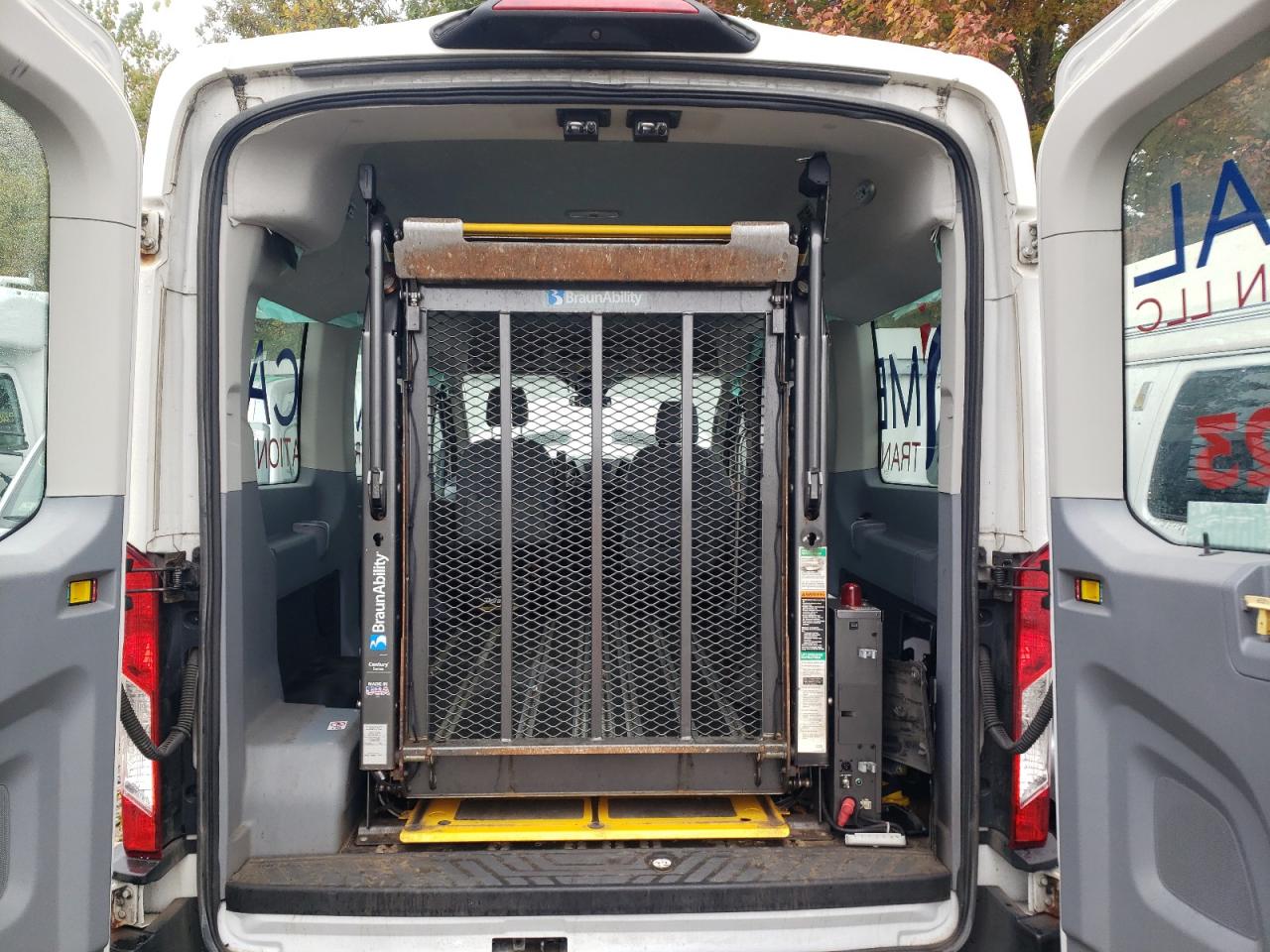 Ford Transit T-150 Image 13