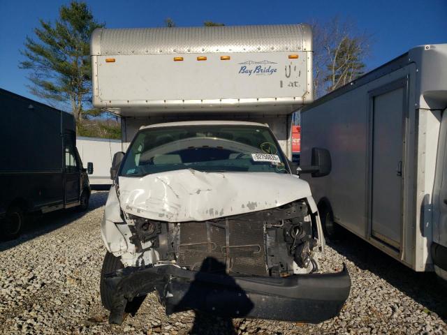 Chevrolet Express Image 10