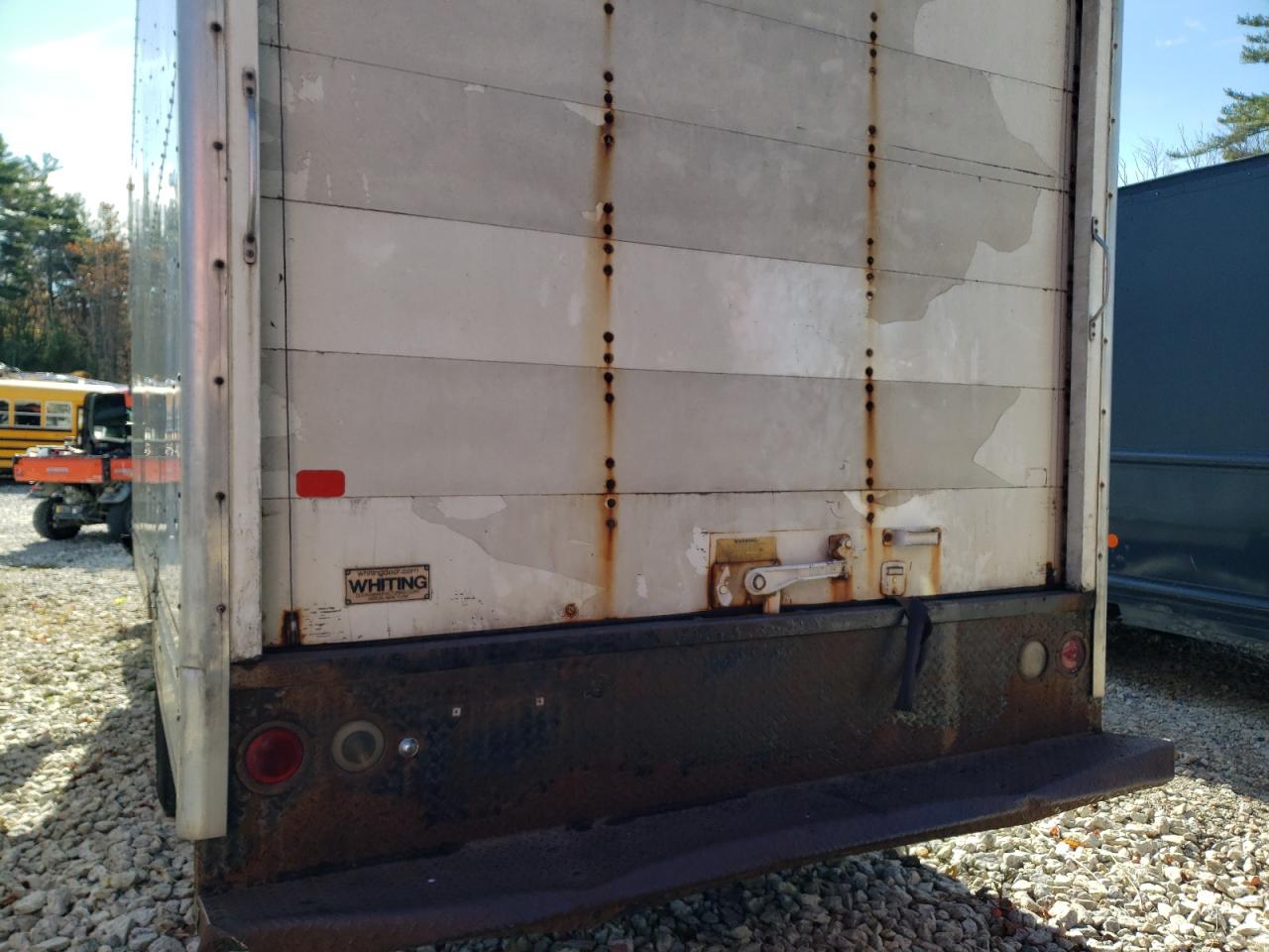 Chevrolet Express Image 5