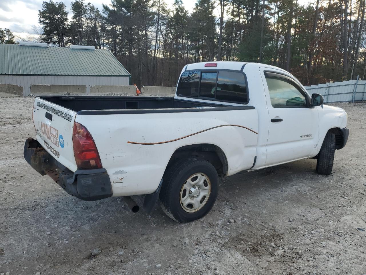 Toyota Tacoma Image 2