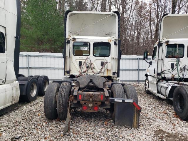 Freightliner Cascadia Image 4