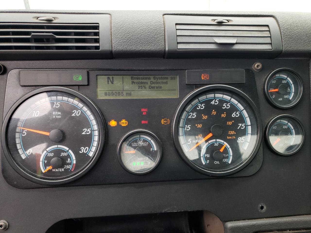 Freightliner Cascadia Image 5