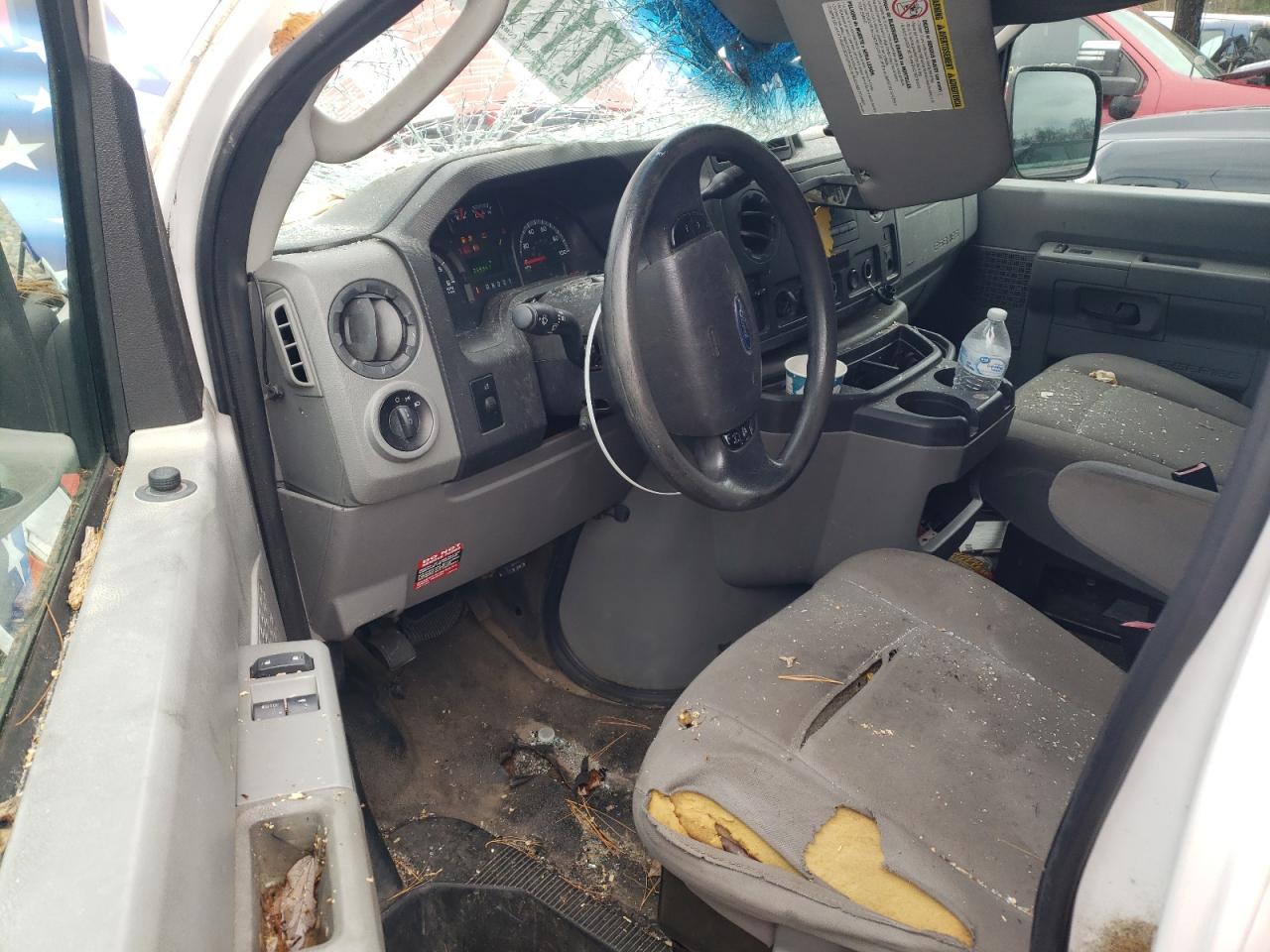 Ford E-250 E250 Van Image 6