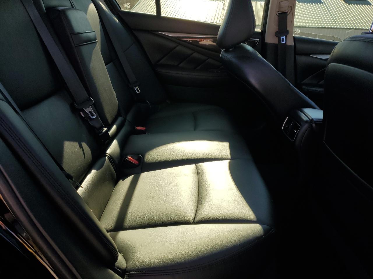 INFINITI Q50 Luxe Image 3