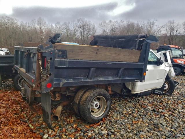 GMC Sierra K3500 Image 13