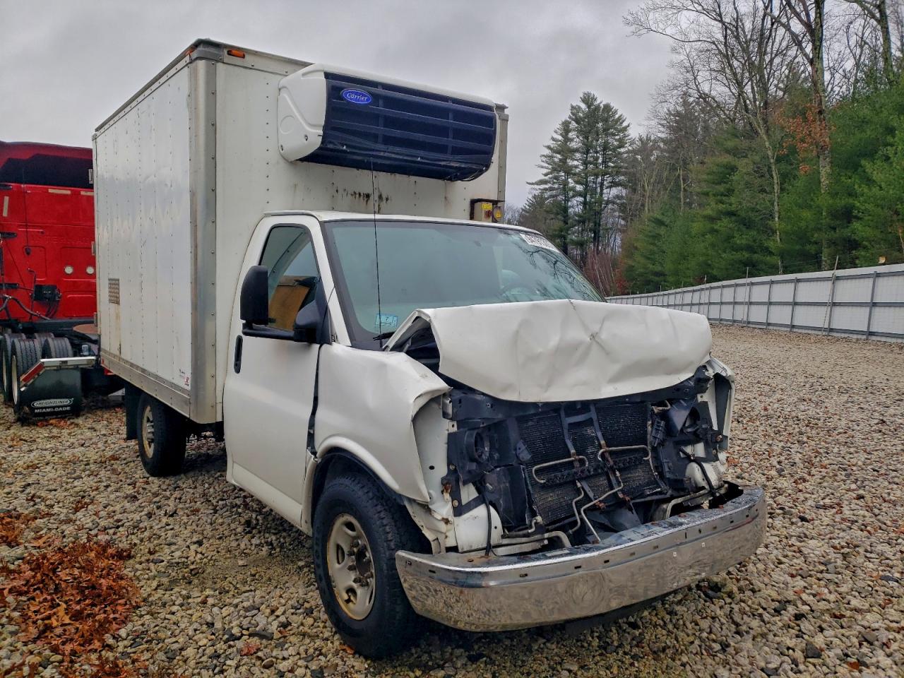 Chevrolet Express Image 3