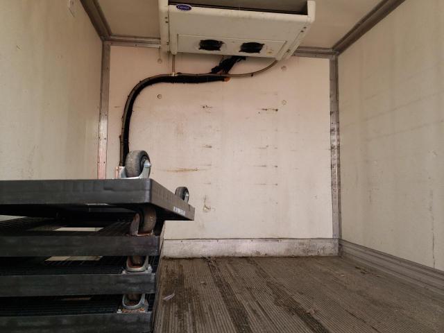 Chevrolet Express Image 12