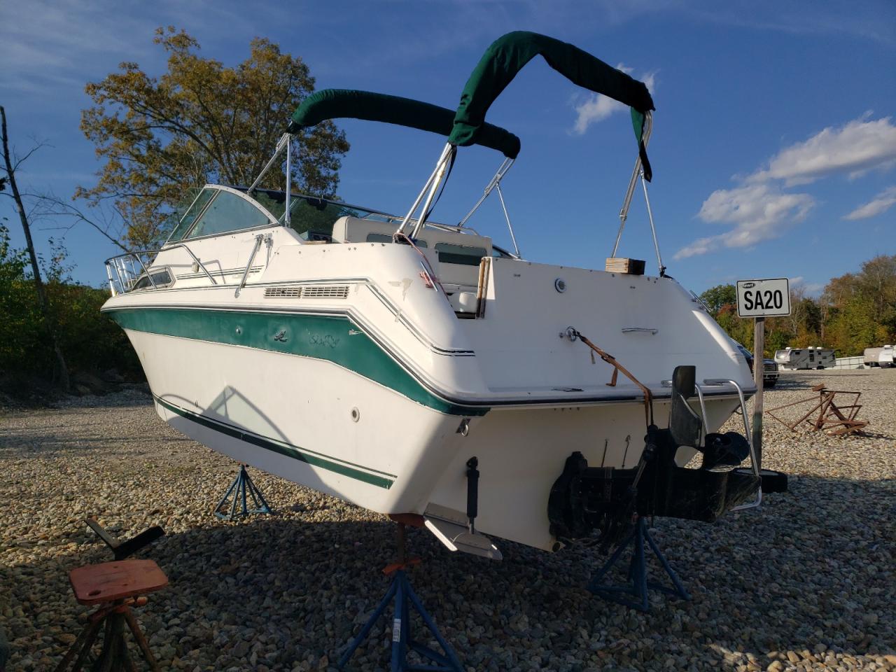 Sea Ray Sundancer Image 2