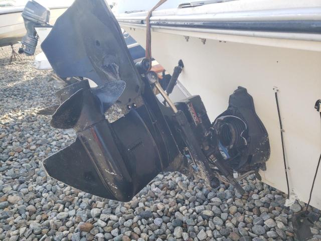 Sea Ray Sundancer Image 9