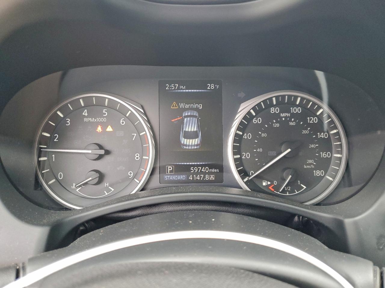 INFINITI Q50 Luxe Image 6